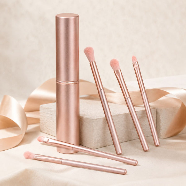 UNIQ Technique PRO Rose Lens Lidschattenpinsel-Set mit Aufbewahrungsbox (5-teilig)
