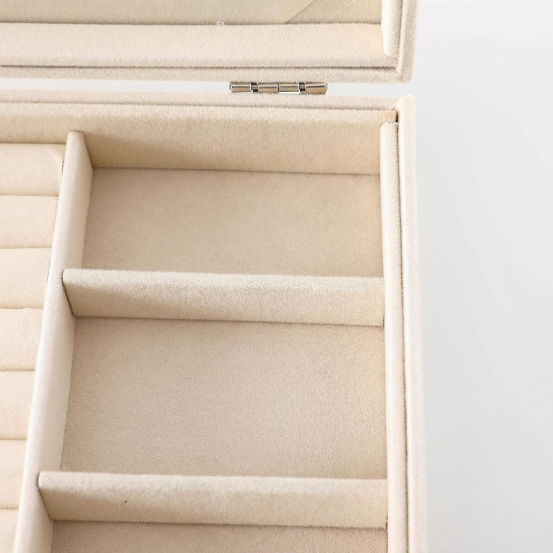 UNIQ Velvet Touch Jewellery box 20 x 15 x 4.5 cm - Beige – image 10