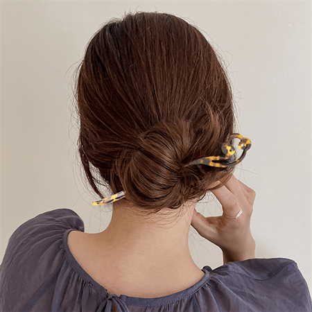 Chris Rubin Zoe Key Hairpin - Dark Tortoise - Hair Accessories | Fashiongirl
