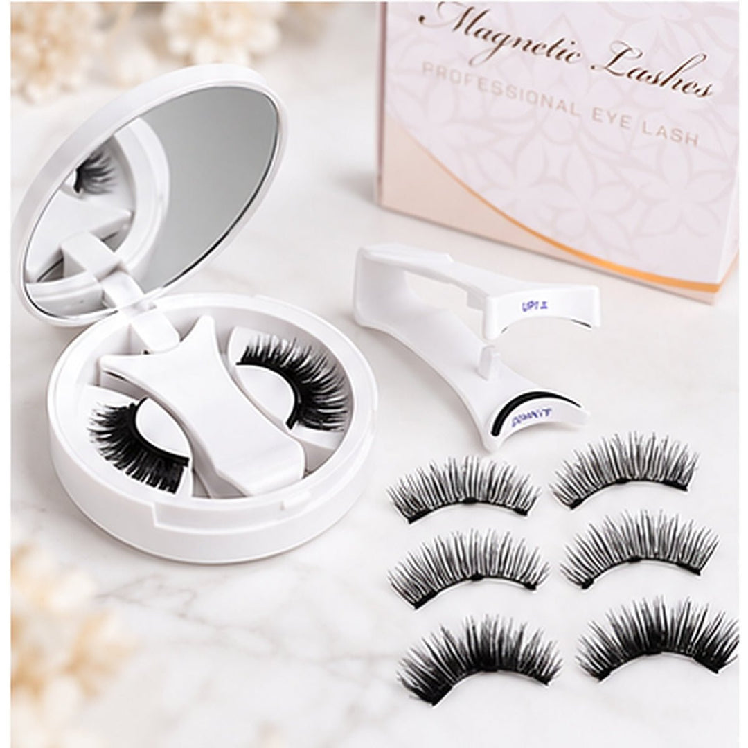 Magnetic Eyelashes with Applicator and Mirror Case - Black – image 8