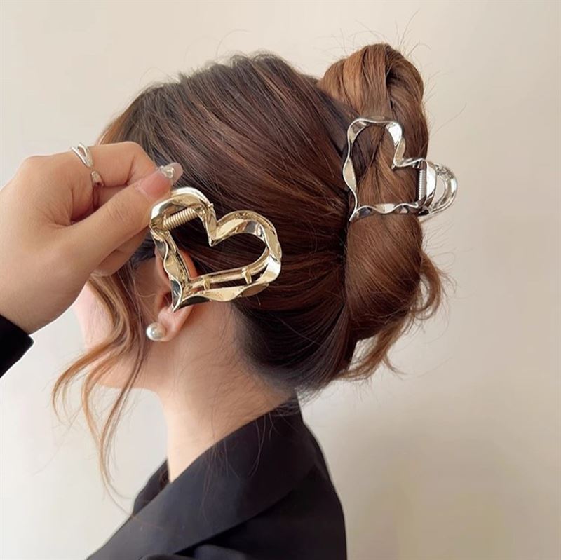 SOHO Heart Metal Hair Claw - Silver - Hair Accessories