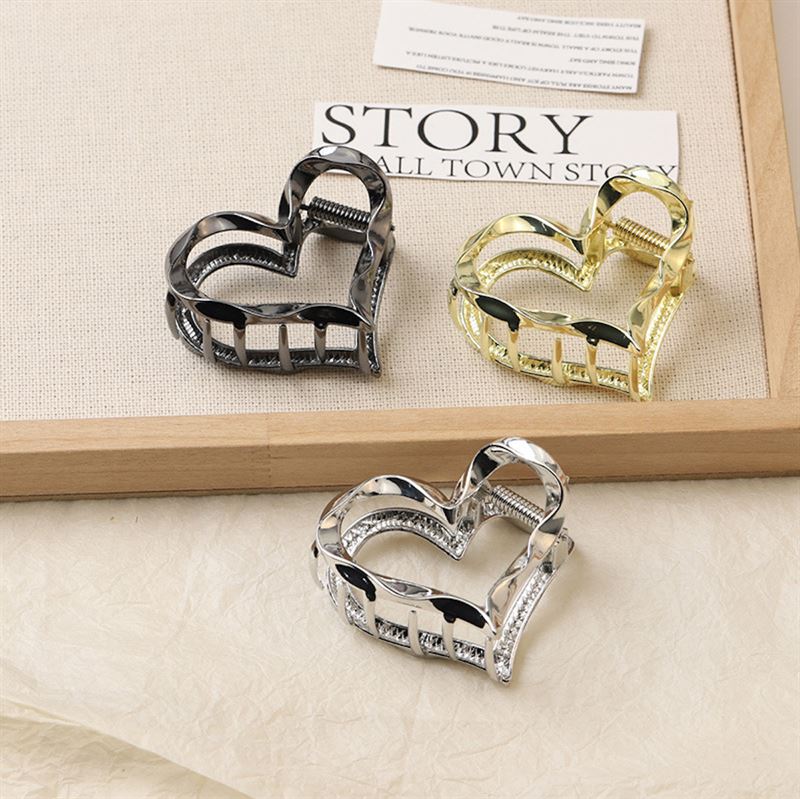 SOHO Heart Metal Hair Claw - Silver - Hair Accessories