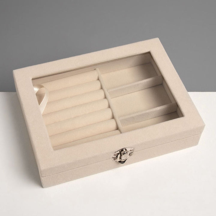 UNIQ Velvet Touch Jewellery box 20 x 15 x 4.5 cm - Beige – image 5